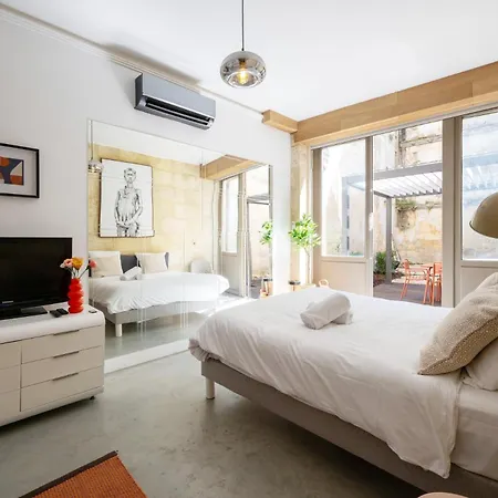 Wehost - Magnifique Appt Centre Historique Terrasse & Clim アパート ボルドー