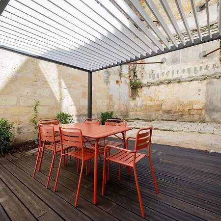 Wehost - Magnifique Appt Centre Historique Terrasse & Clim アパート